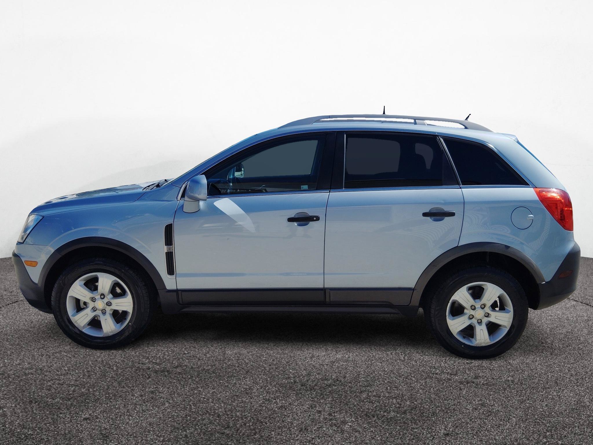 Used 2014 Chevrolet Captiva Sport LS FWD image 4