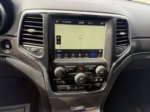 Used 2018 Jeep Grand Cherokee Limited w/ Trailer Tow Group IV AWD/4WD image 7