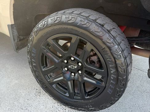 Used 2022 Chevrolet Silverado 1500 LT Trail Boss w/ Protection Package image 10