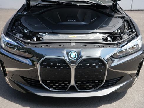 Used 2023 BMW i4 eDrive35 RWD image 8