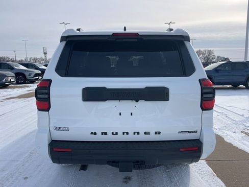 Used 2025 Toyota 4Runner TRD Off-Road Premium image 4