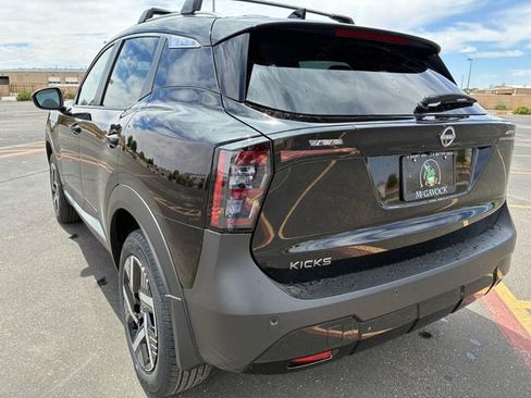 New 2026 Nissan Kicks SV w/ Cold Weather Package FWD image 4