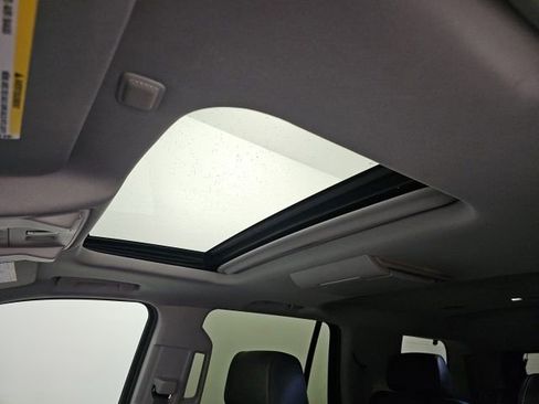 Used 2015 GMC Yukon Denali image 28