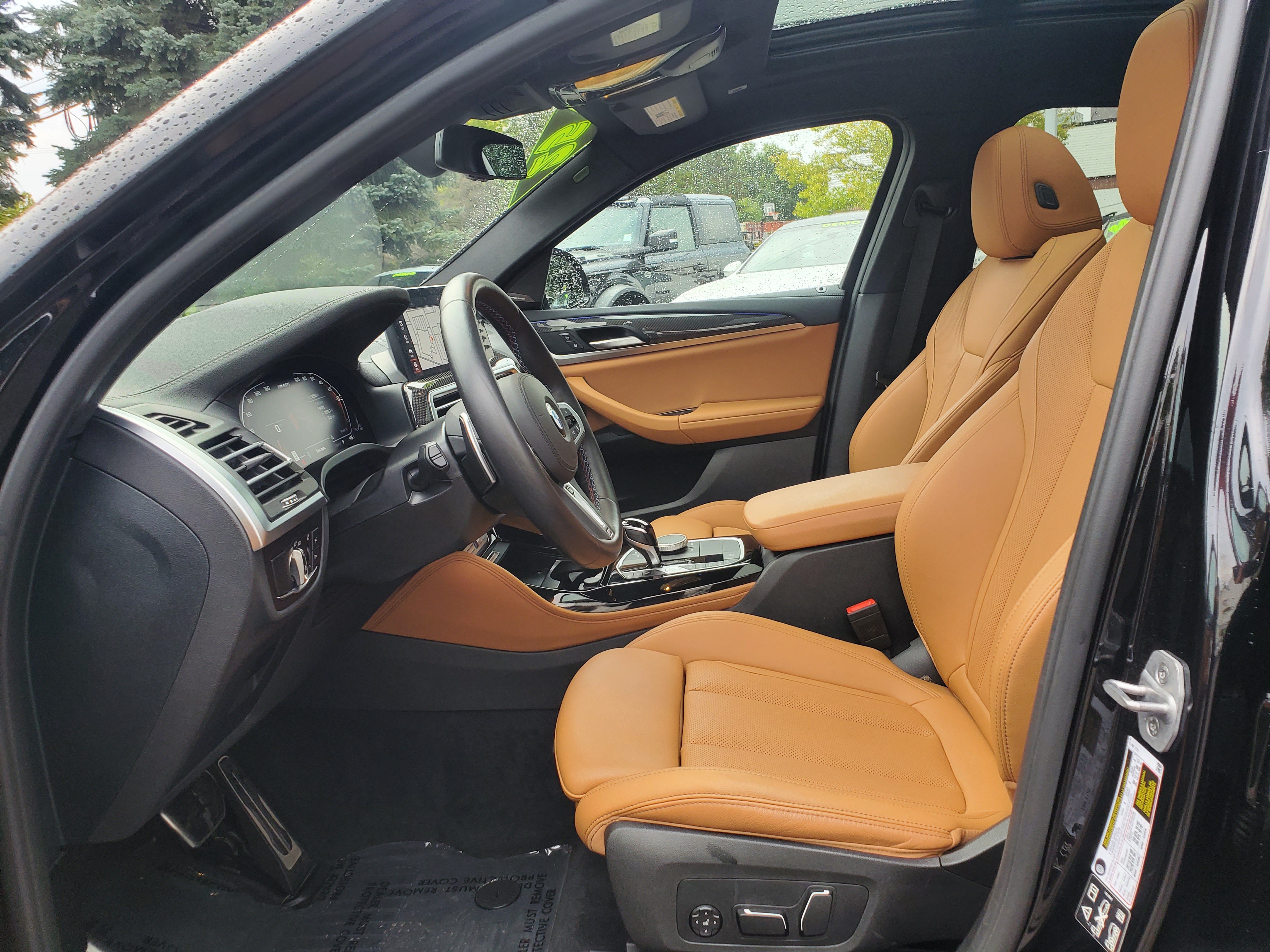 Certified 2025 BMW X4 M40i w/ Premium Package AWD/4WD image 9