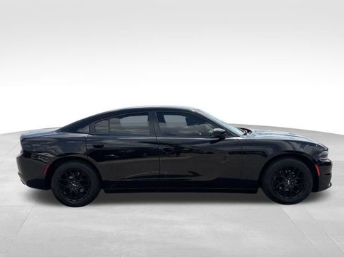 Used 2019 Dodge Charger SXT RWD image 6