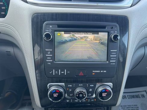 Used 2016 Chevrolet Traverse LT AWD/4WD image 17