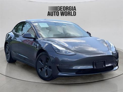 Used 2022 Tesla Model 3 Long Range AWD/4WD image 9