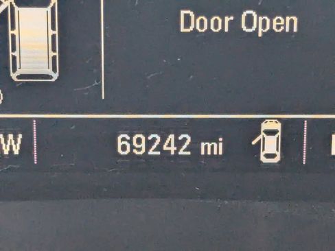 Used 2018 Chevrolet Equinox LT image 34