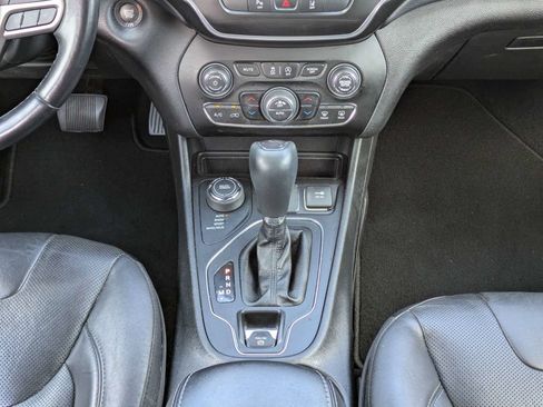 Used 2020 Jeep Cherokee Latitude Lux w/ Comfort/Convenience Group AWD/4WD image 20