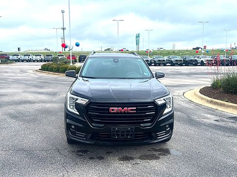 Used 2024 GMC Terrain SLT w/ Elevation Edition image 2