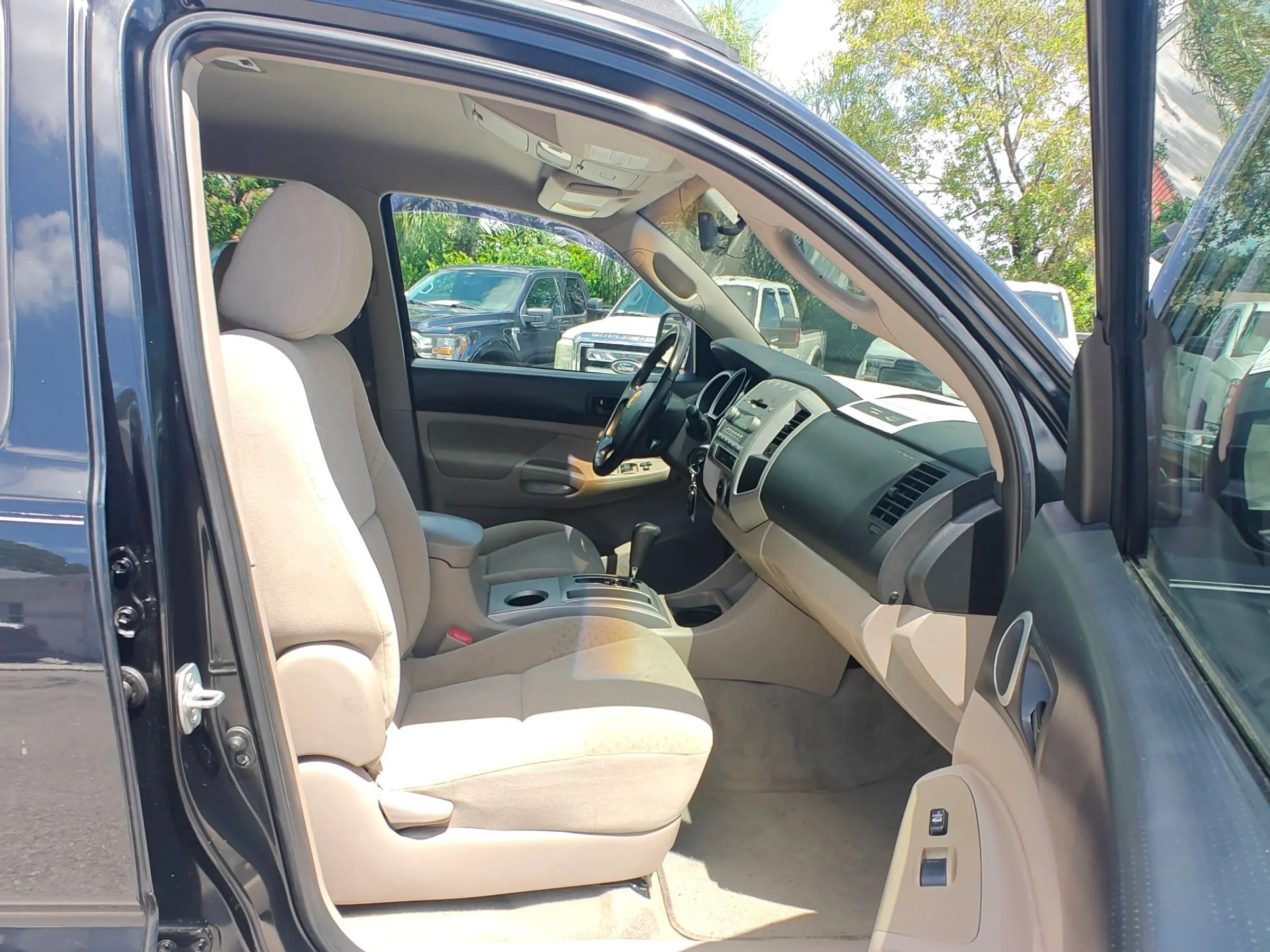 Used 2008 Toyota Tacoma PreRunner w/ SR5 Pkg #2 RWD image 16