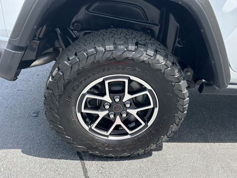 Used 2025 Jeep Wrangler Unlimited Rubicon w/ Convenience Group image 21