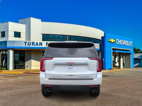 Used 2022 GMC Yukon Denali AWD/4WD image 4