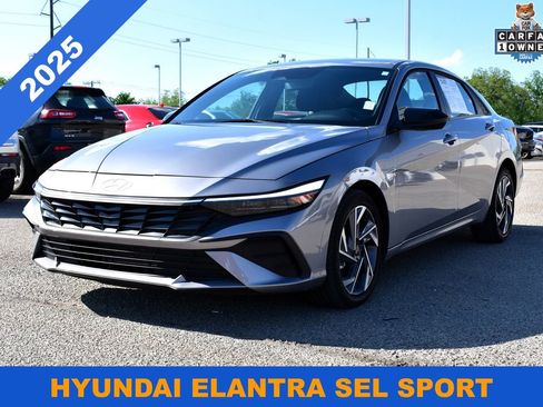 Used 2025 Hyundai Elantra Sport FWD image 1