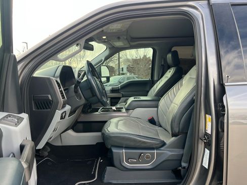 Used 2022 Ford F250 Limited image 23