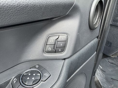 Used 2024 Ford Expedition Max XLT image 32