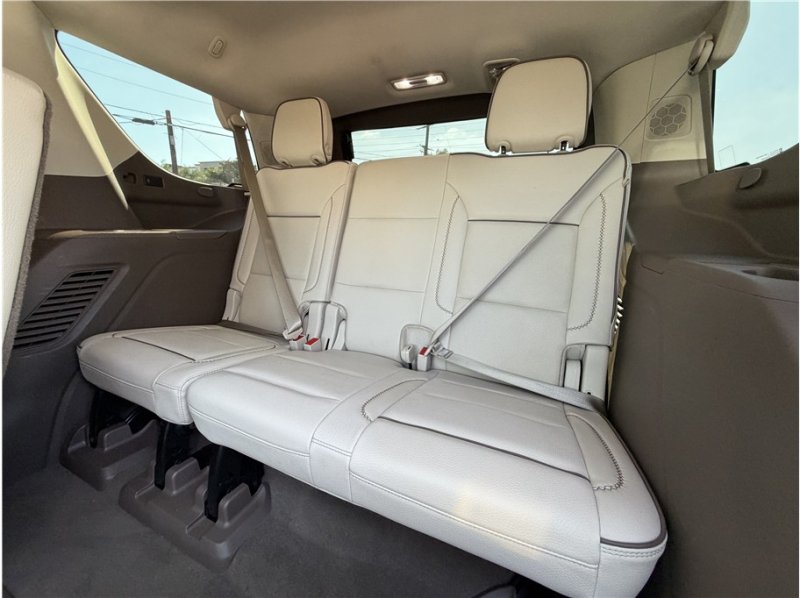 Used 2021 GMC Yukon Denali w/ Denali Premium Package AWD/4WD image 27