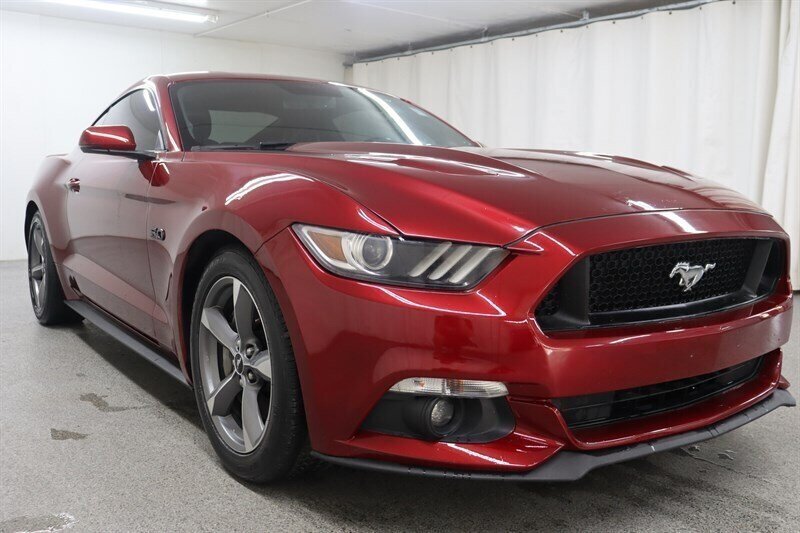 Used 2016 Ford Mustang GT Premium RWD image 1