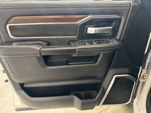 Used 2024 RAM 2500 Laramie AWD/4WD image 18