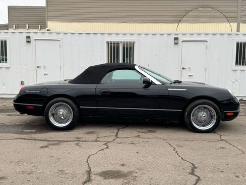 Used 2005 Ford Thunderbird Deluxe image 5