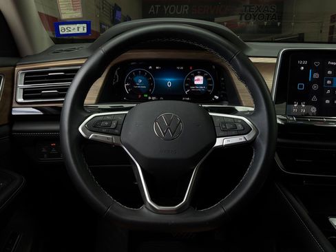 Used 2024 Volkswagen Atlas SE FWD image 38