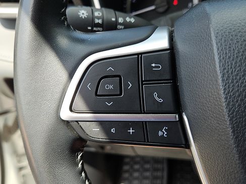 Used 2023 Toyota Highlander XSE FWD image 18