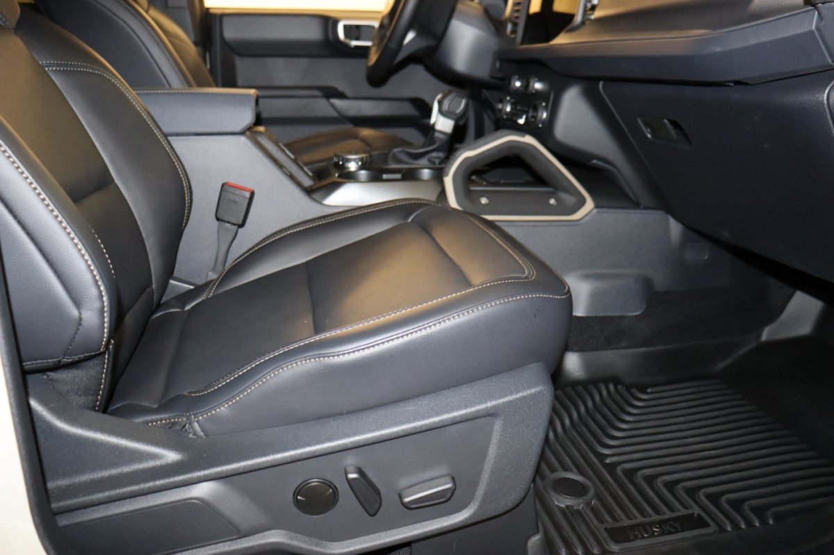 Used 2026 Ford Bronco Badlands AWD/4WD image 40