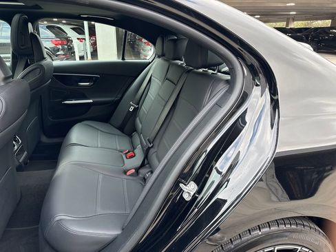 Used 2025 Mercedes-Benz C 300 Sedan image 14