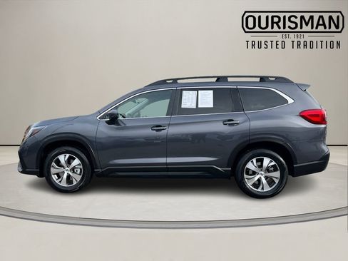 Used 2024 Subaru Ascent Premium w/ Convenience Package image 3