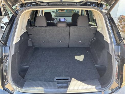 Used 2025 Nissan Rogue SV FWD image 28