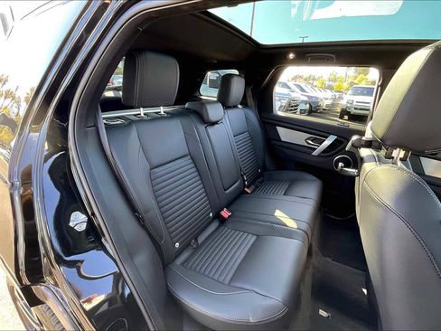 Used 2025 Land Rover Discovery Sport Dynamic SE image 30
