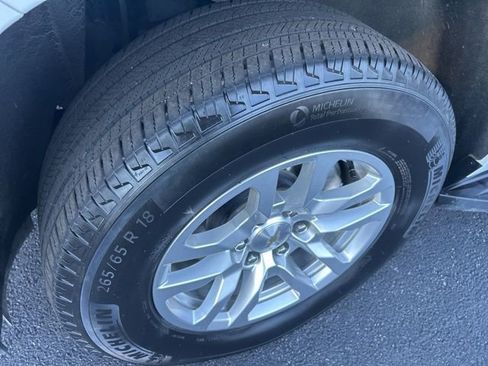 Used 2024 Chevrolet Tahoe LT image 11