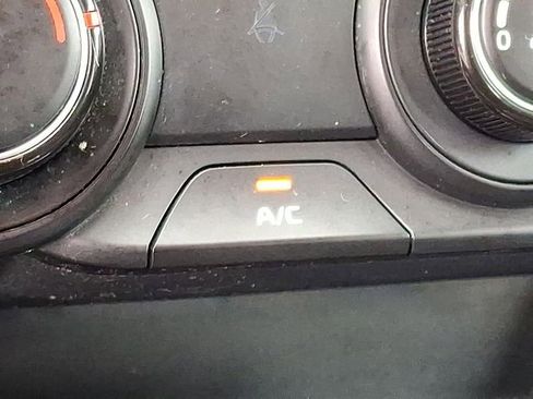 Certified 2024 Kia Forte LXS w/ LXS Technology Package image 26