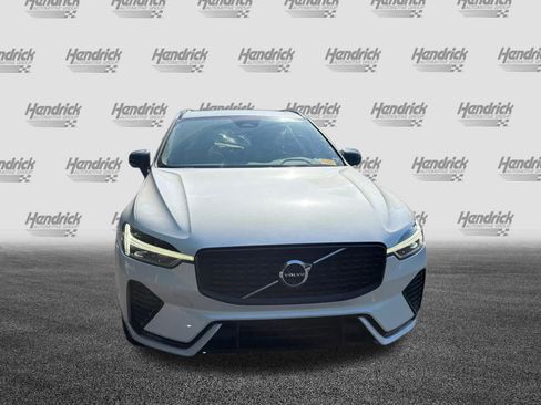 Used 2024 Volvo XC60 B5 Plus w/ Protection Package Premier AWD/4WD image 5