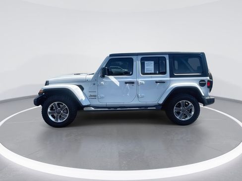 Used 2020 Jeep Wrangler Unlimited Sahara AWD/4WD image 5