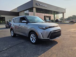 Used 2025 Kia Soul LX w/ LX Technology Package FWD video 1