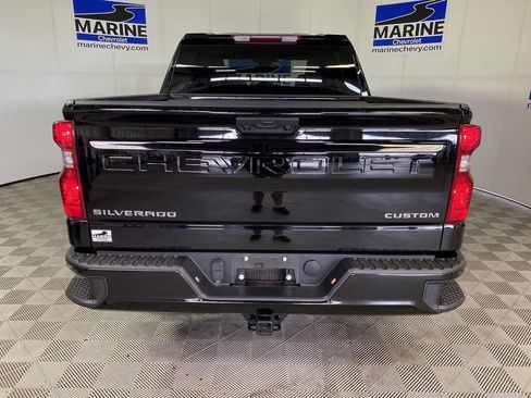 Used 2024 Chevrolet Silverado 1500 Custom AWD/4WD image 17