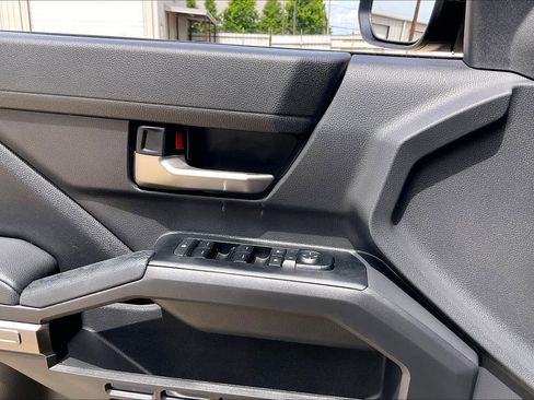 Used 2025 Toyota Tacoma TRD Sport RWD image 35