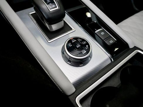 Used 2024 Mitsubishi Outlander SEL Black Edition image 38