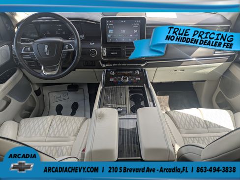 Used 2021 Lincoln Navigator Black Label w/ Cargo Convenience Package AWD/4WD image 27