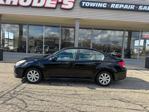 Used 2012 Subaru Legacy 2.5i w/ Alloy Wheel Pkg AWD/4WD image 2