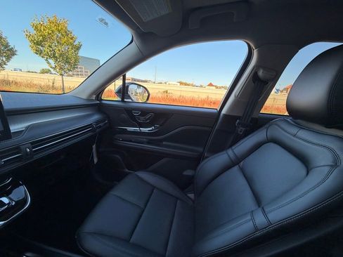 New 2026 Lincoln Corsair Premiere image 36