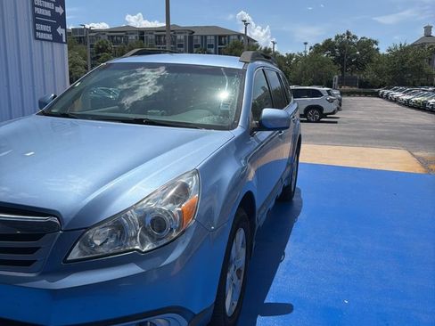 Used 2011 Subaru Outback 2.5i Limited w/ Popular Equipment Group 2A AWD/4WD image 1