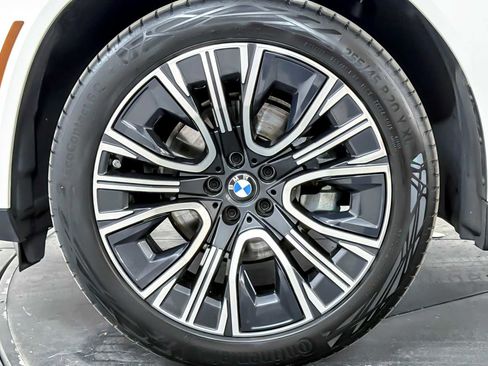 Used 2025 BMW X3 xDrive30i w/ Premium Package image 26