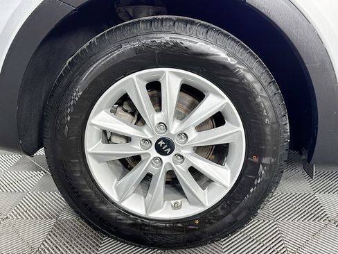 Used 2020 Kia Sorento LX image 28