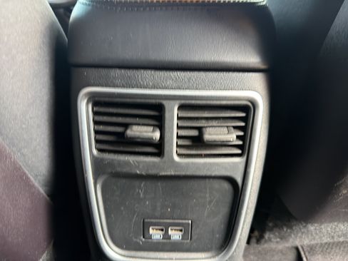 Used 2019 Chrysler 300 Touring w/ Sport Appearance Package RWD image 29