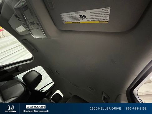 Used 2023 GMC Acadia SLT FWD image 27