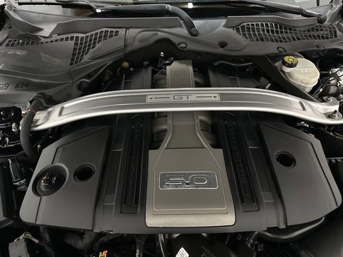 Used 2020 Ford Mustang GT Premium RWD image 4
