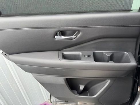 Certified 2025 Nissan Pathfinder SL AWD/4WD image 30