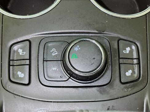 Used 2022 GMC Terrain SLT w/ Infotainment Package II FWD image 19
